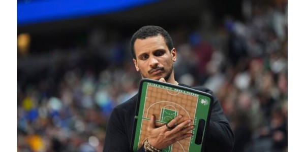 Los Boston Celtics perdieron ante los Toronto Raptors, últimos en la clasificación Los Boston Celtics perdieron ante los Toronto Raptors, últimos en la clasificación